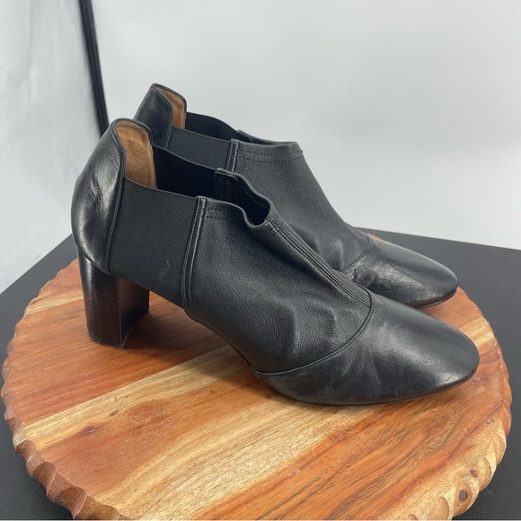Aquatalia black leather heel booties Sz 11 - Picture 1 of 8